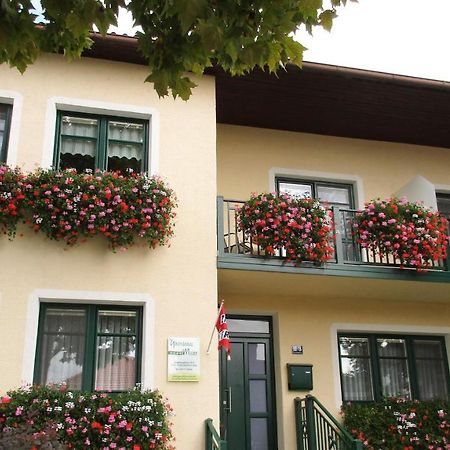 Gastehaus Moser Bed and Breakfast Podersdorf am See Exterior foto