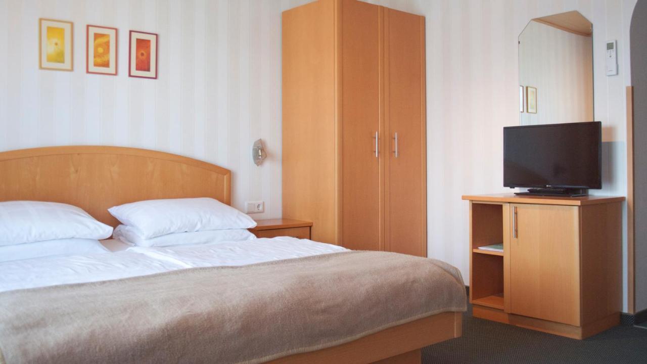 Gastehaus Moser Bed and Breakfast Podersdorf am See Exterior foto